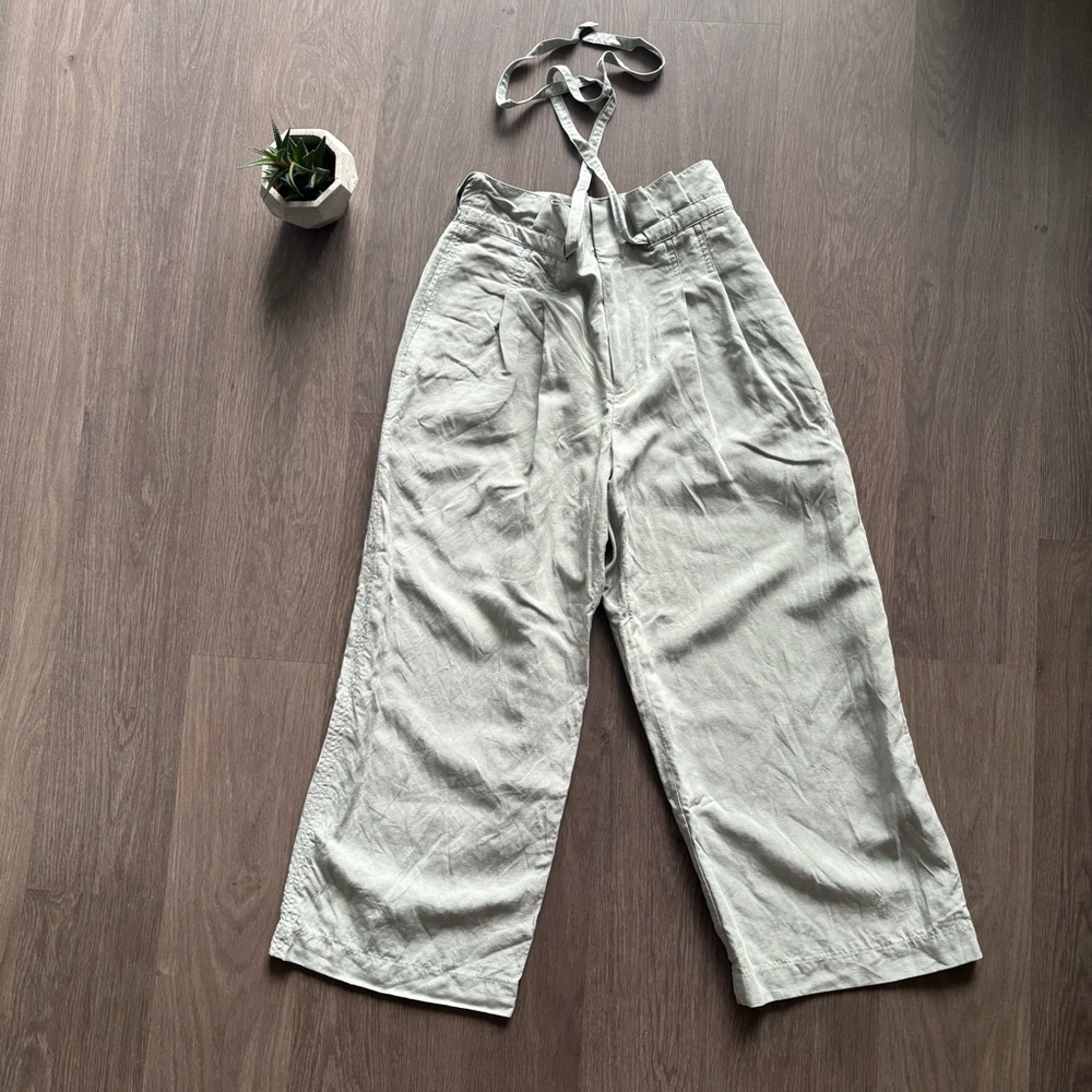 Club Monaco Sage Green Culotte Drawstring pants with Paper Bag Waist Style